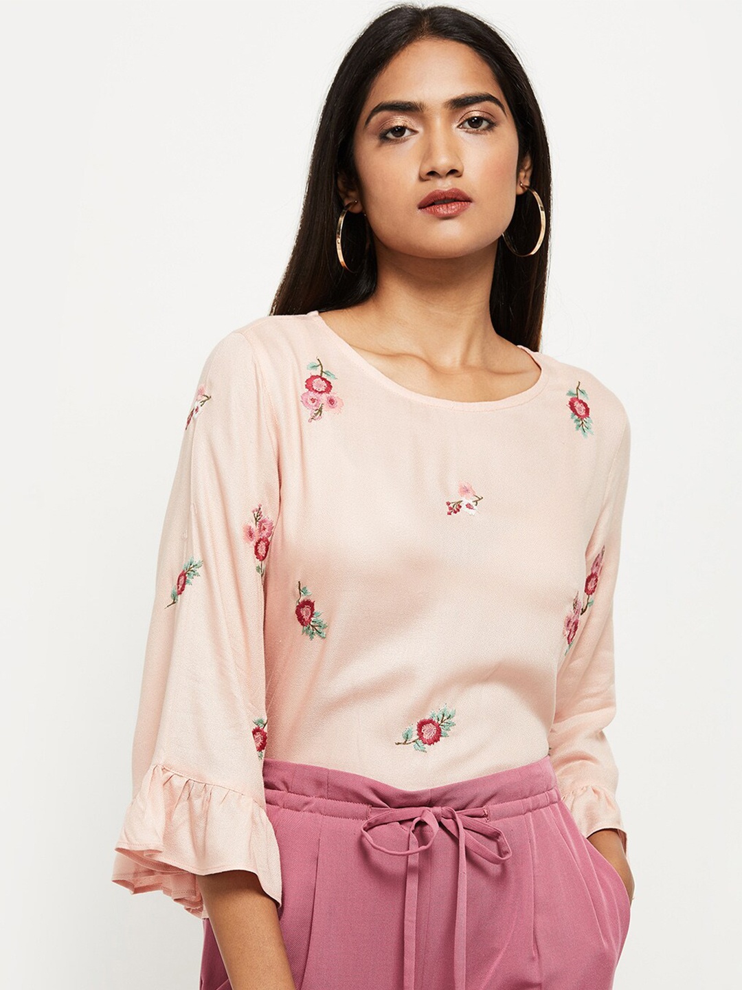 

max Pink Floral Embellished Regular Top