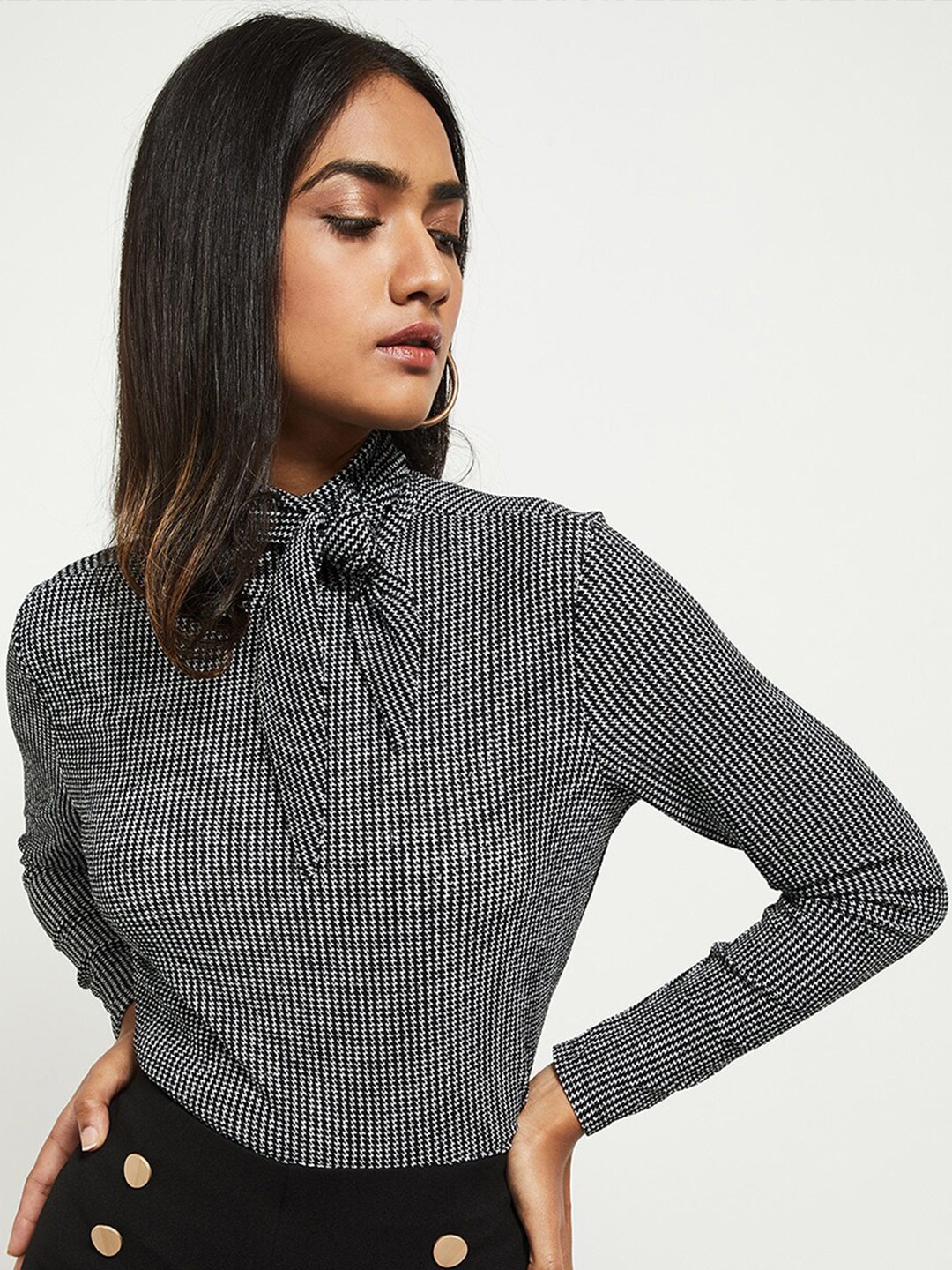 

max White & Black Tie-Up Neck Regular Top