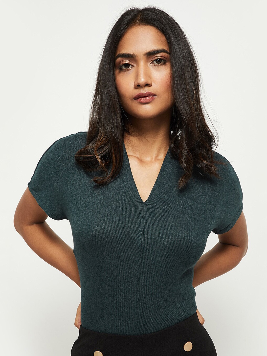 

max Women Green Regular Top
