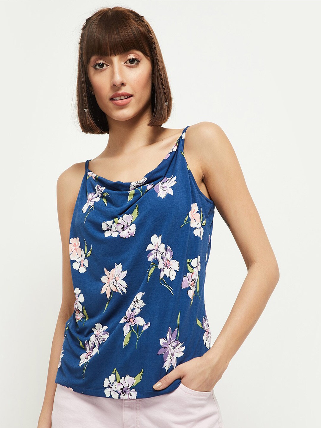 

max Blue Floral Regular Top