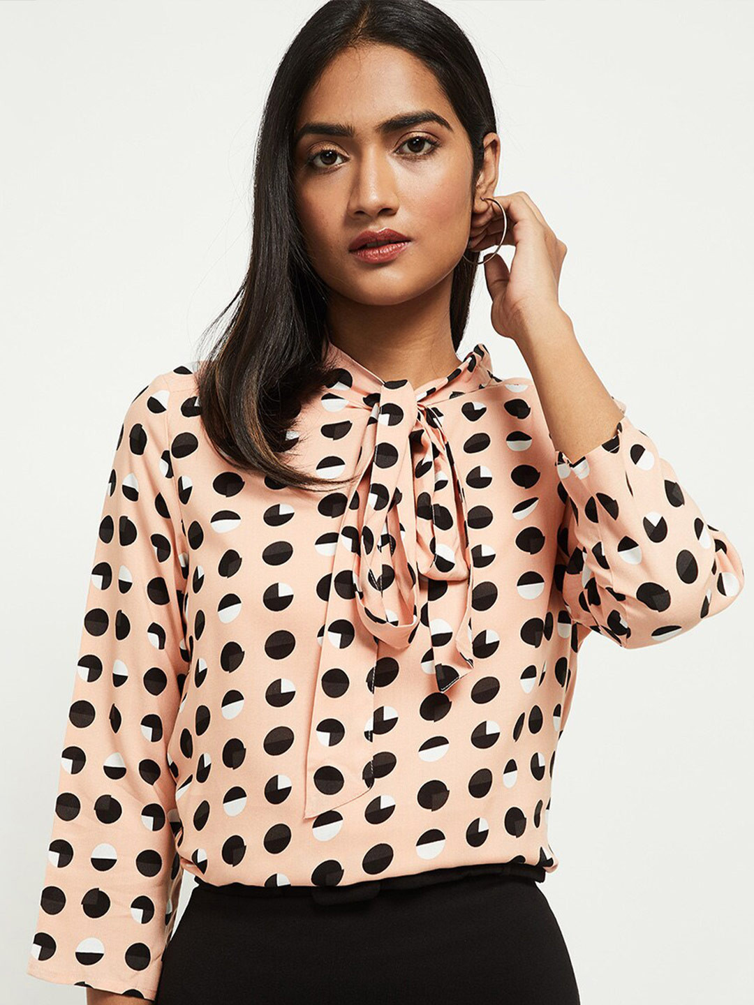 

max Pink Geometric Tie-Up Neck Regular Top