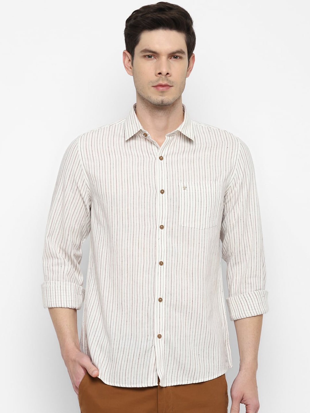 

Turtle Men White Slim Fit Opaque Striped Casual Shirt