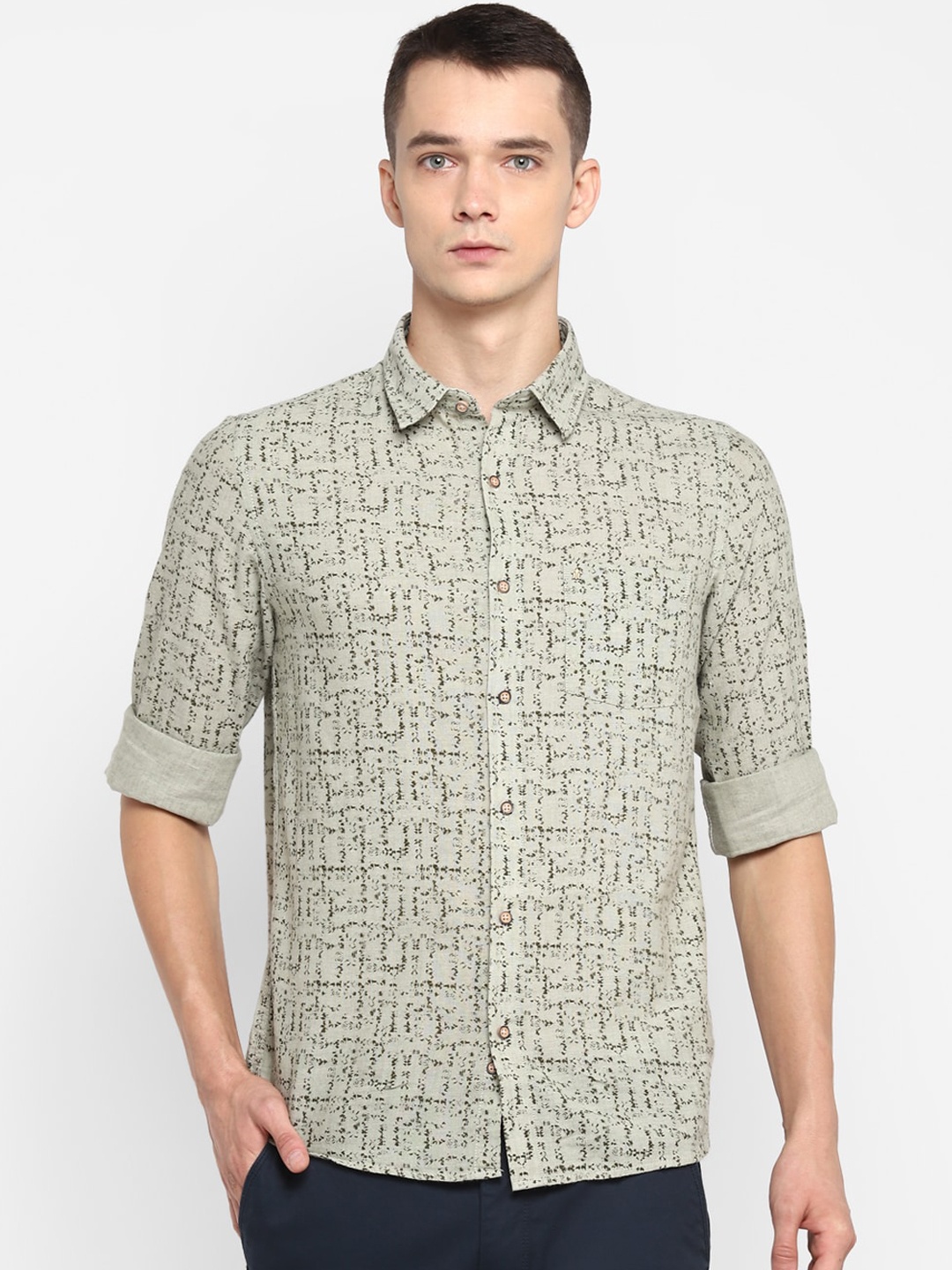 

Turtle Men Green Slim Fit Opaque Printed Casual Shirt