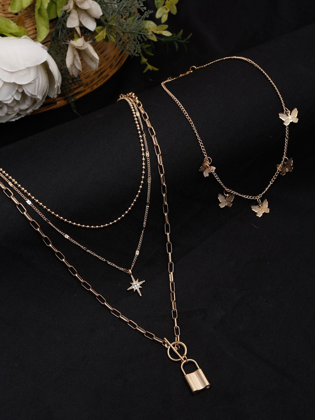 

Celena Cole Set of 2 Gold-Toned Gold-Plated Necklaces