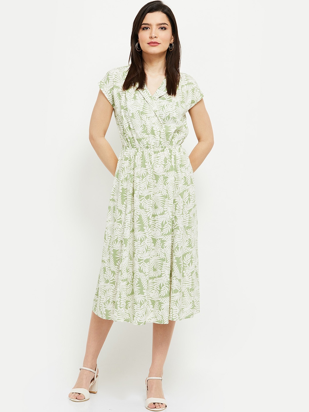

max Green & White Floral Midi Dress