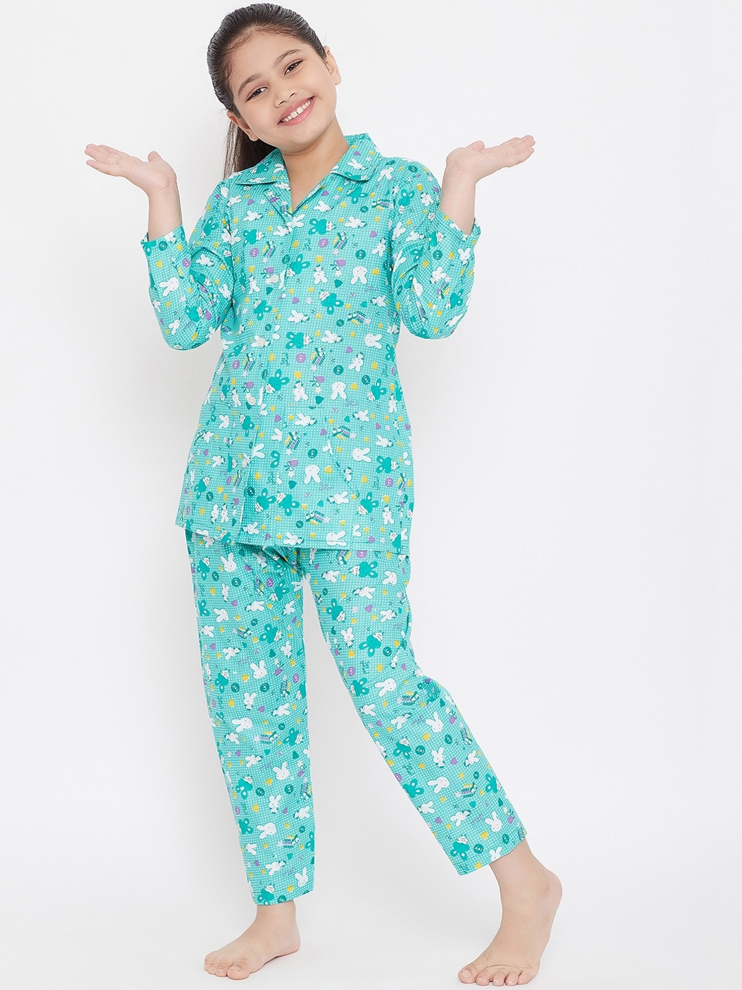 

KYDZI Girls Green & White Printed Night suit