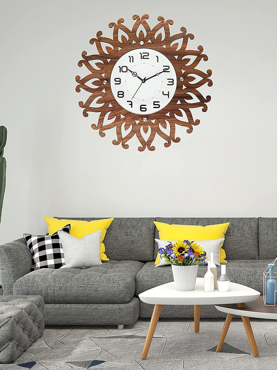 

Kuber Industries Brown & White Textured Floral Rangoli Vintage Wall Clock