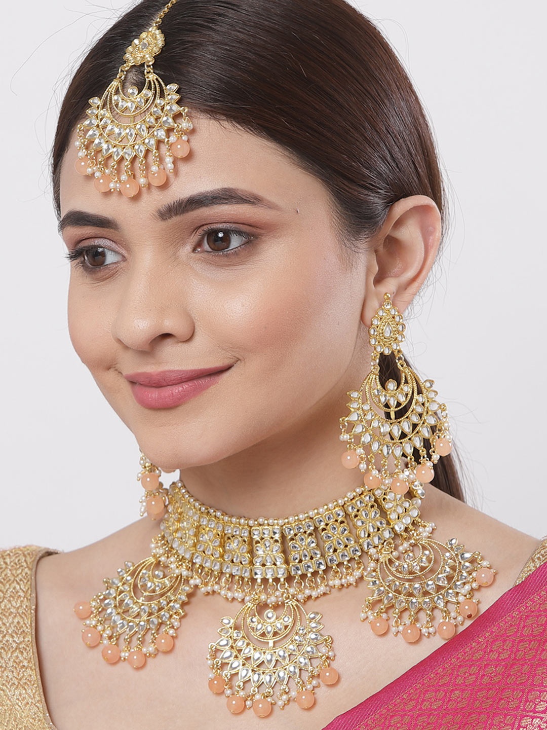 

KARATCART Gold-Toned & Peach Gold-Plated Handcrafted Jewellery Set