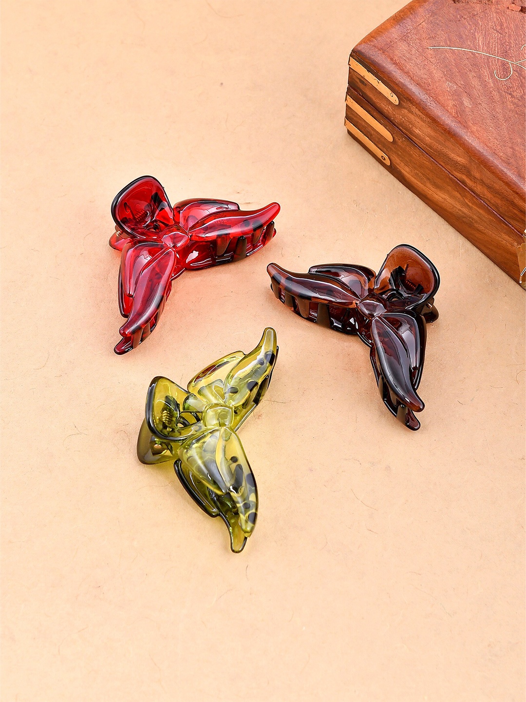 

Silvermerc Designs Women Set of 3 Claw Clips, Red