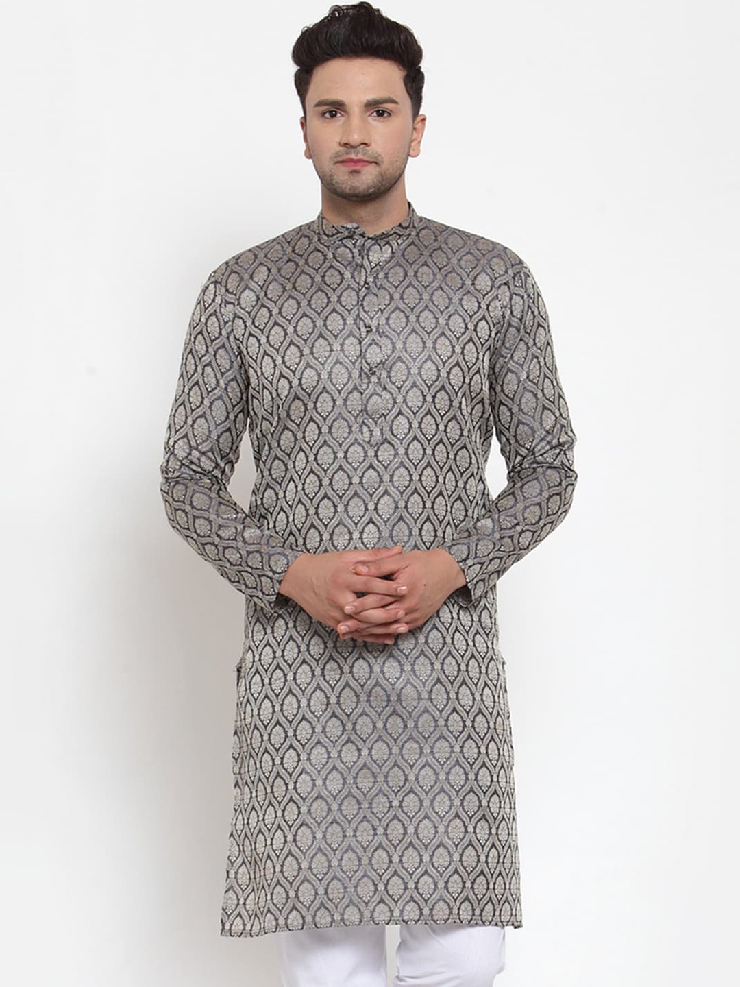 

Jompers Men Silver-Toned Ethnic Motifs Kurta