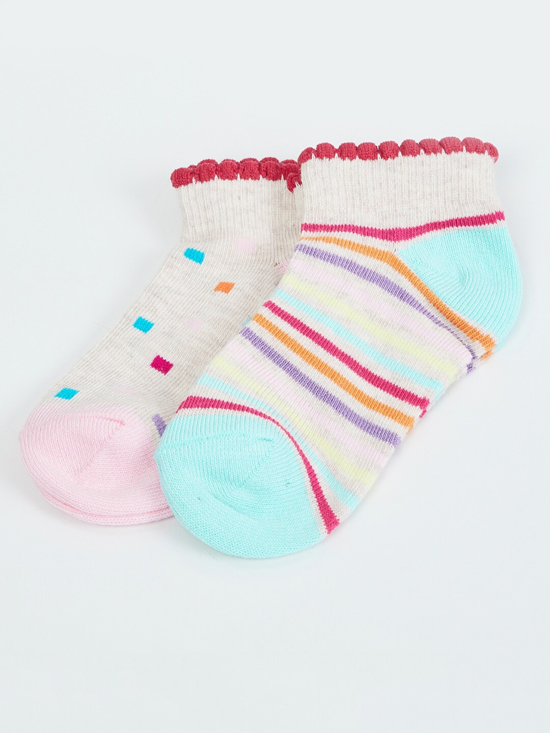 

max Girls Pack of 2 Assorted Ankle Length Socks