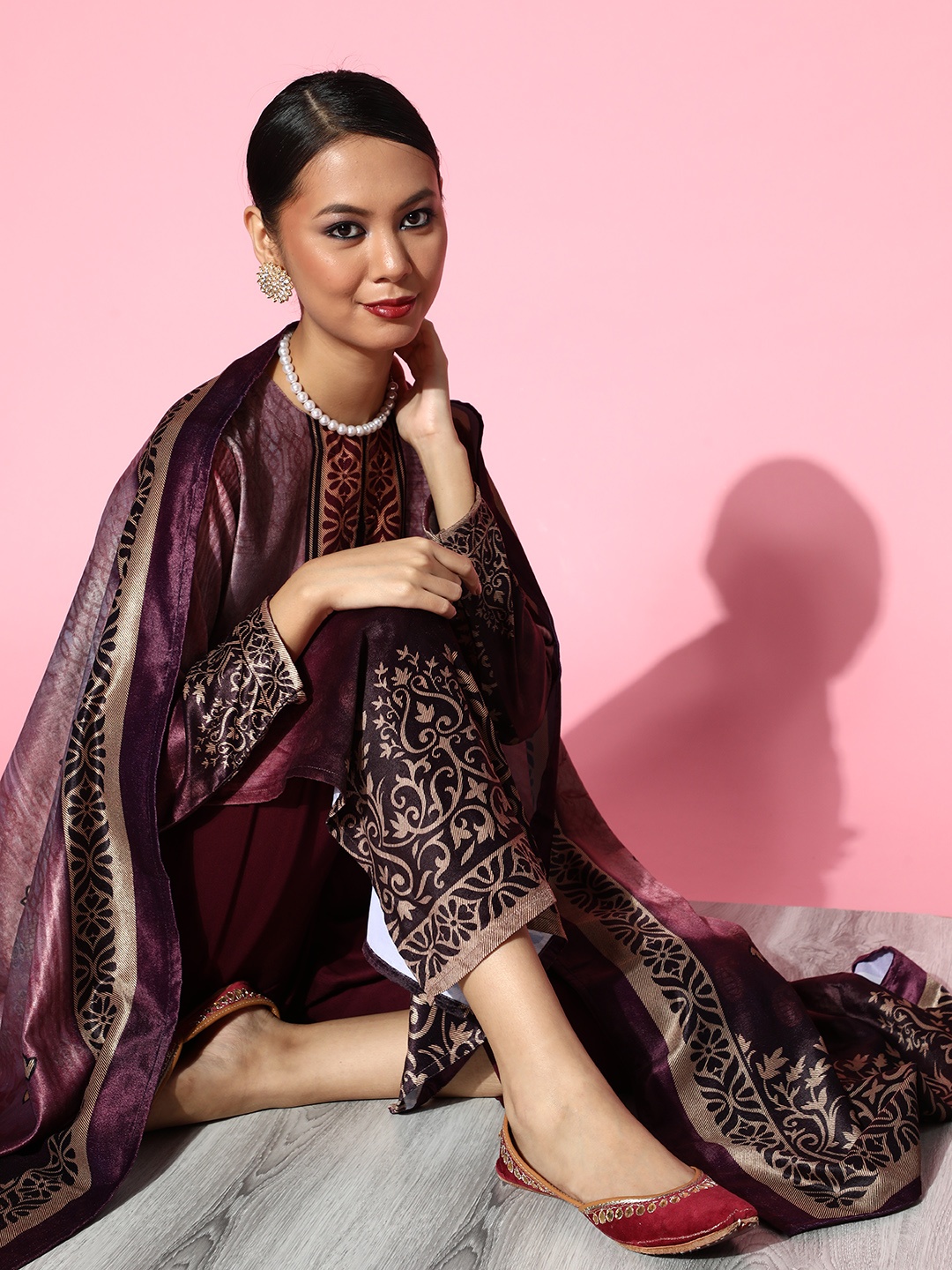 

Libas Women Mauve Ethnic Printed Regular Velvet Kurta with Trousers & With Dupatta