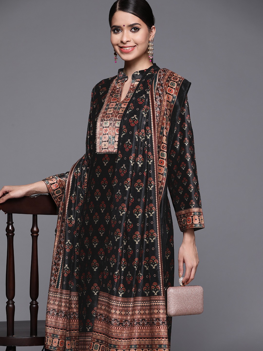 

Libas Women Black Ethnic Motifs Printed Gotta Patti Velvet Kurta with Palazzos & Dupatta