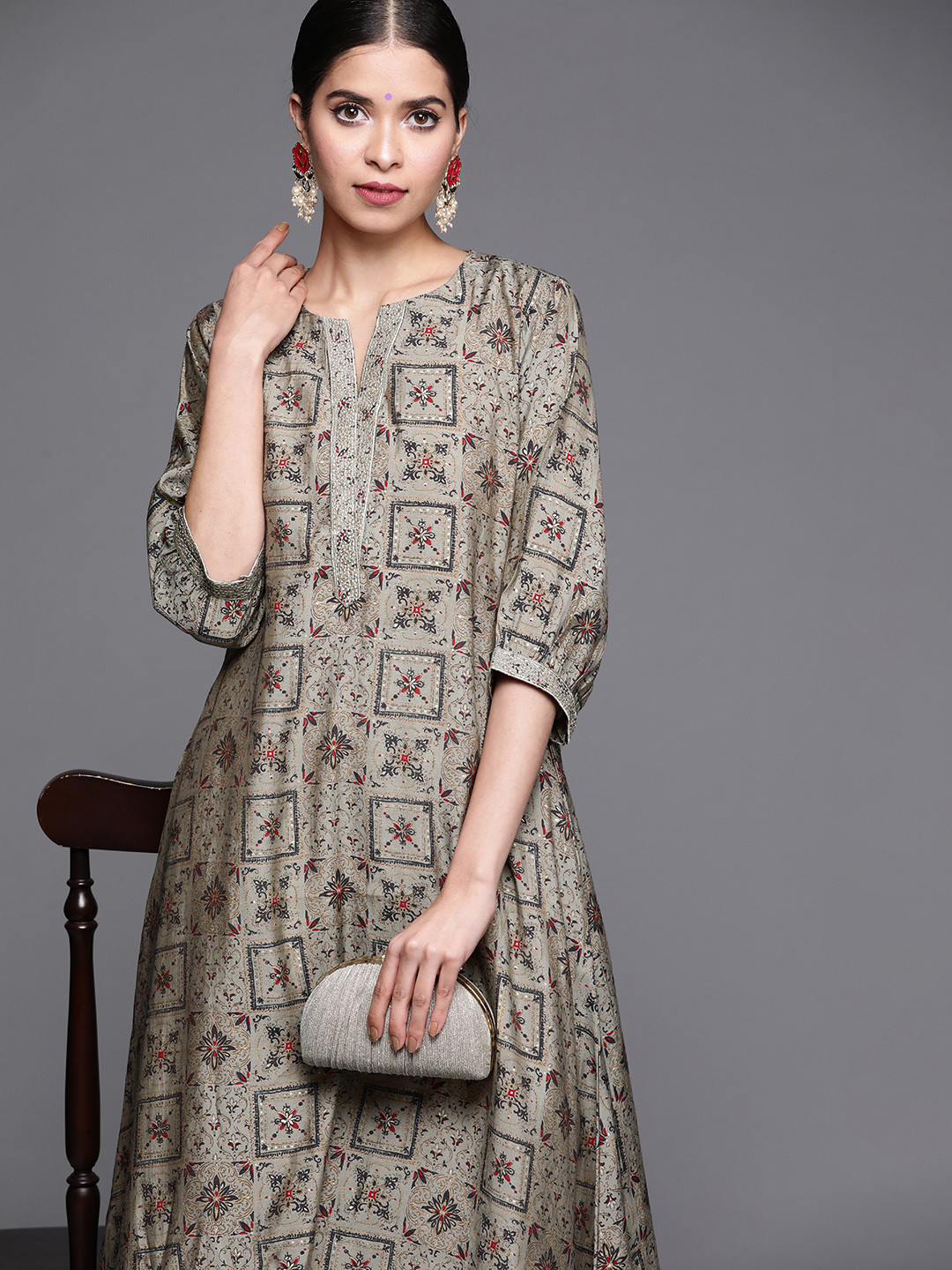 

Libas Women Grey Ethnic Motifs Printed Chanderi Silk Kurta