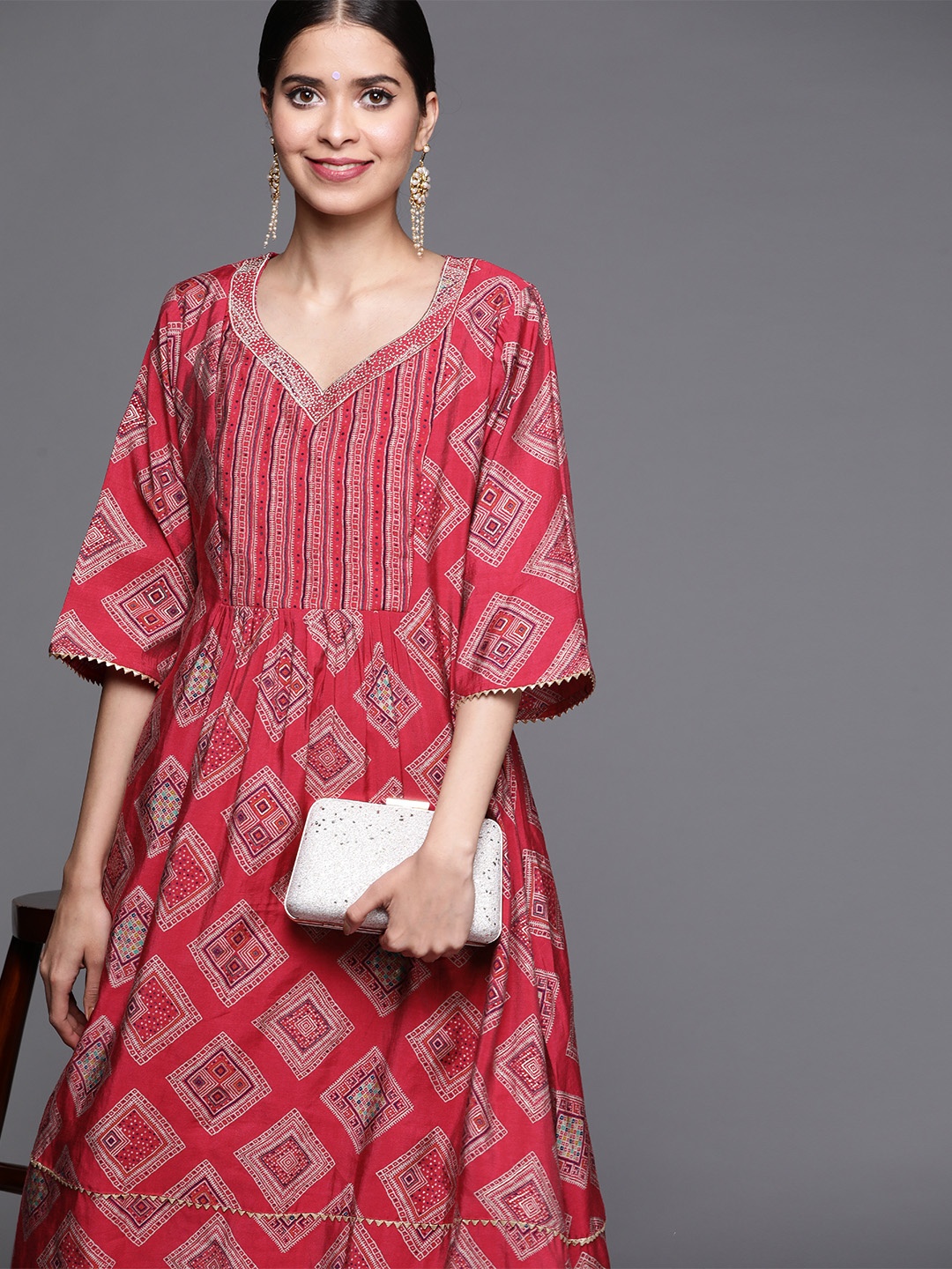 

Libas Women Pink Ethnic Motifs Printed Chanderi Silk Kurta