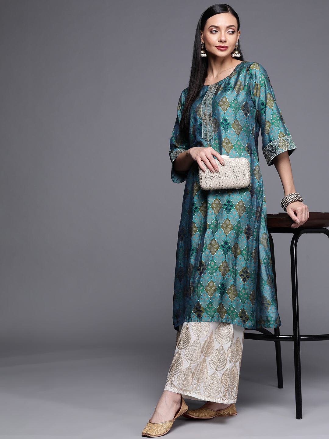 

Libas Women Blue & Olive Green Ethnic Printed Flared Sleeves Straight Kurta