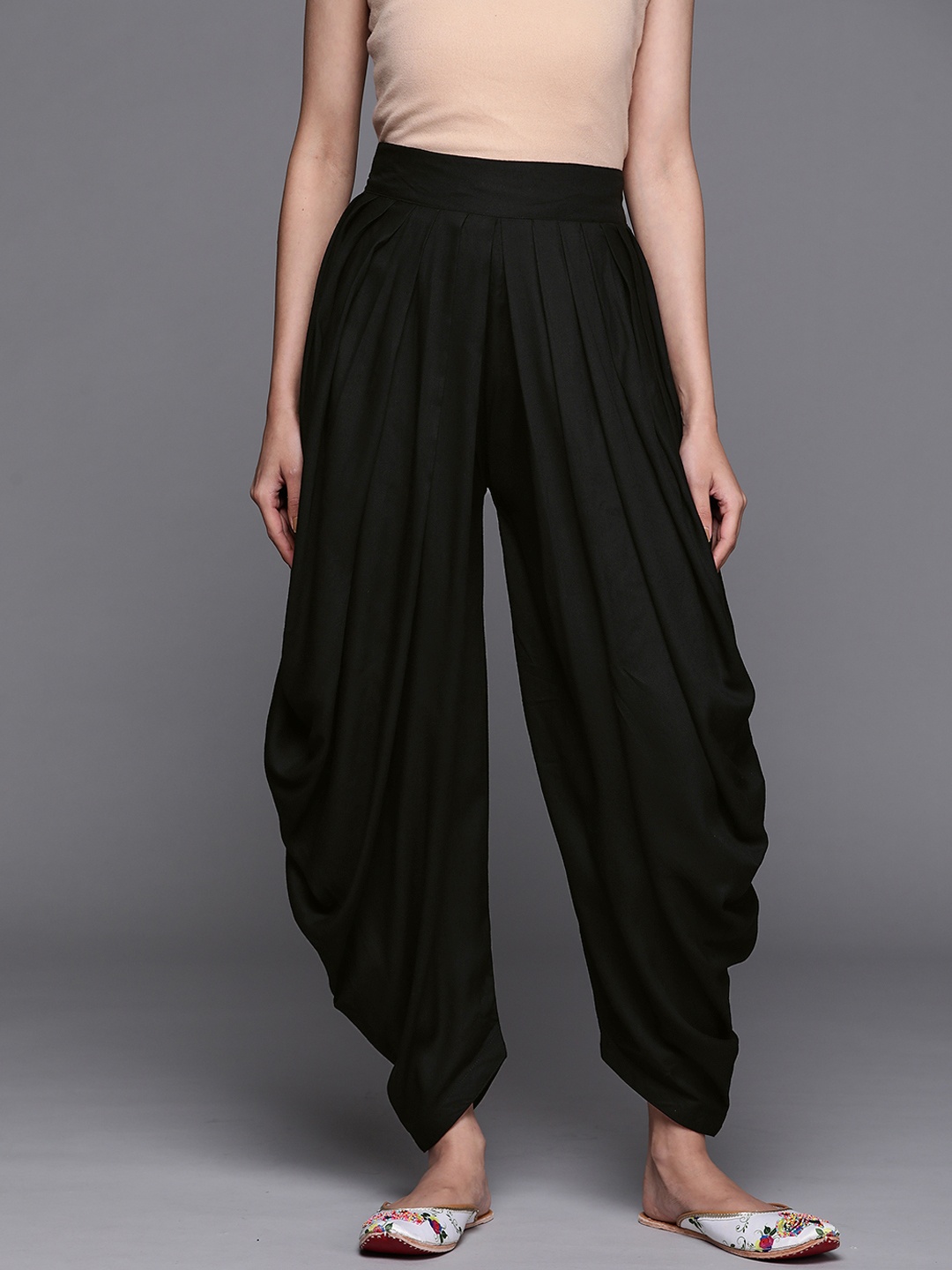 

Libas Women Black Solid Salwar