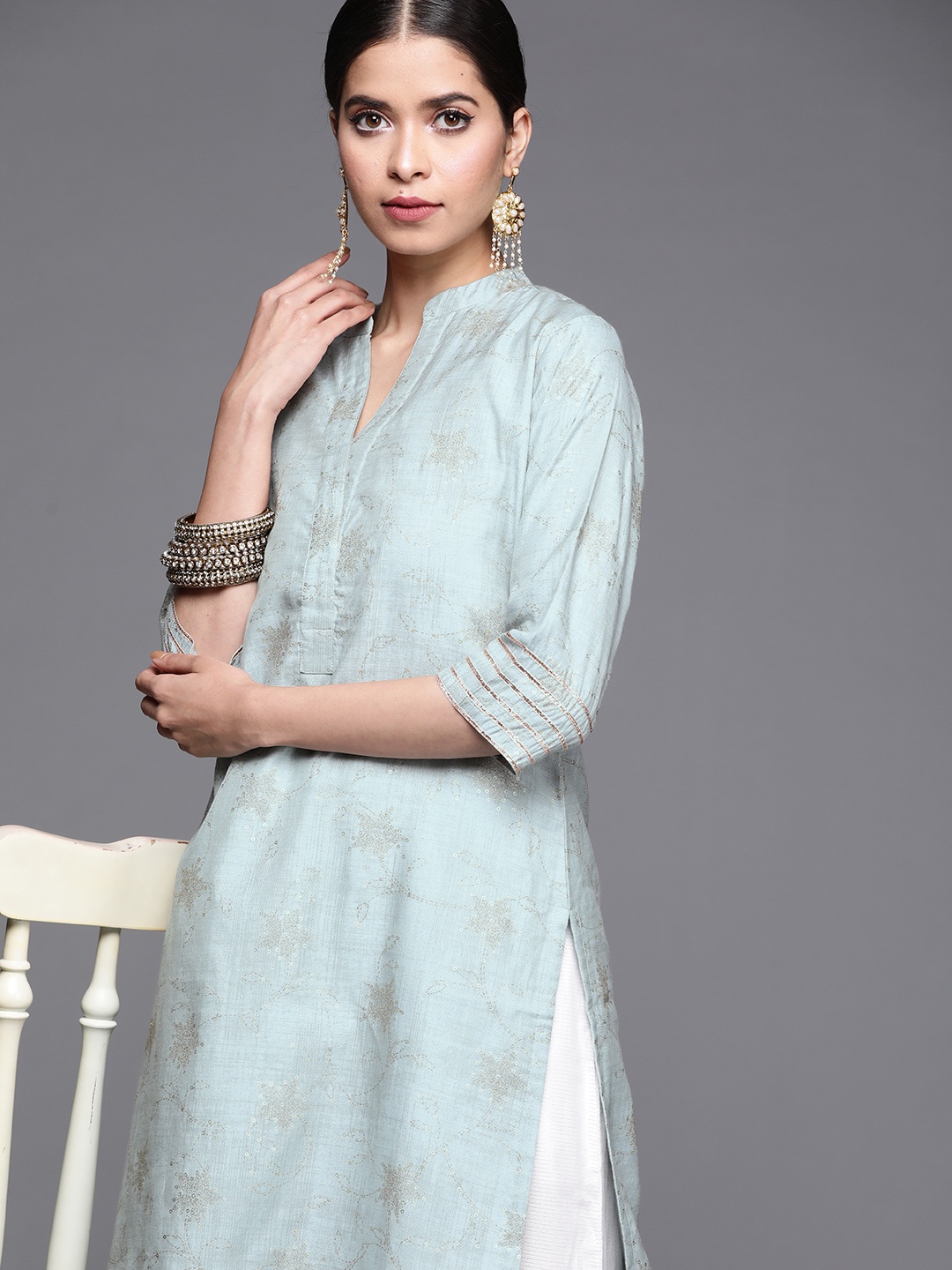

Libas Women Grey Floral Printed Chanderi Silk Kurta