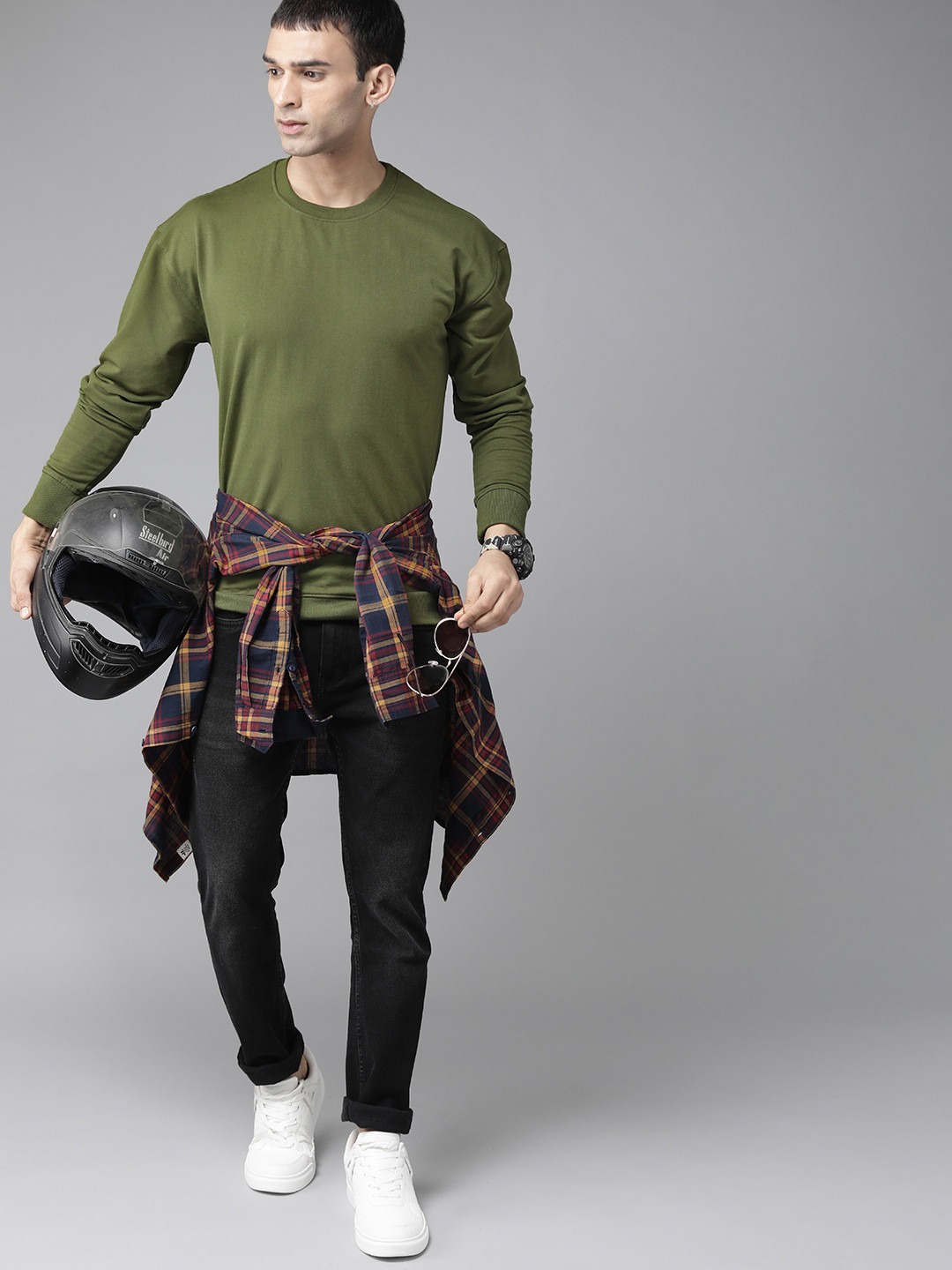 

The Roadster Lifestyle Co Men Olive Green Solid Sweatshirt