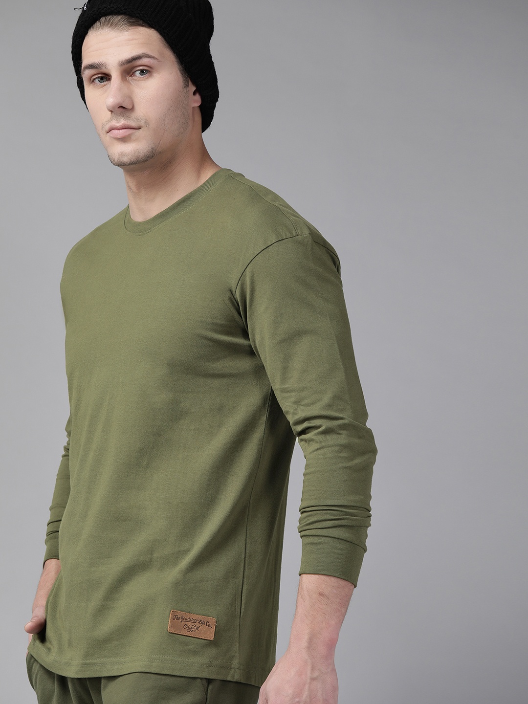 

Roadster Men Olive Green Solid Pure Cotton Relaxed Fit T-shirt