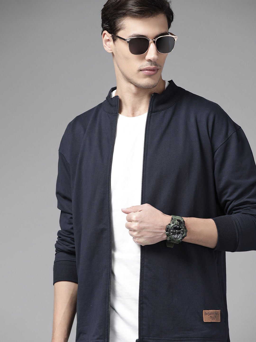 

The Roadster Lifestyle Co Men Navy Blue Solid Sweatshirt
