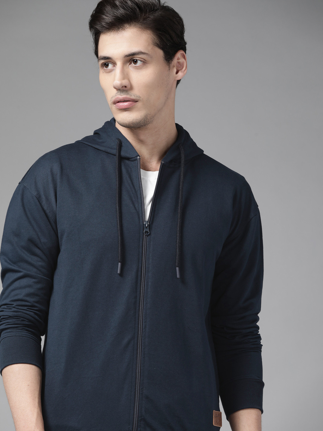

The Roadster Lifestyle Co Men Navy Blue Solid Hooded Sweatshirt