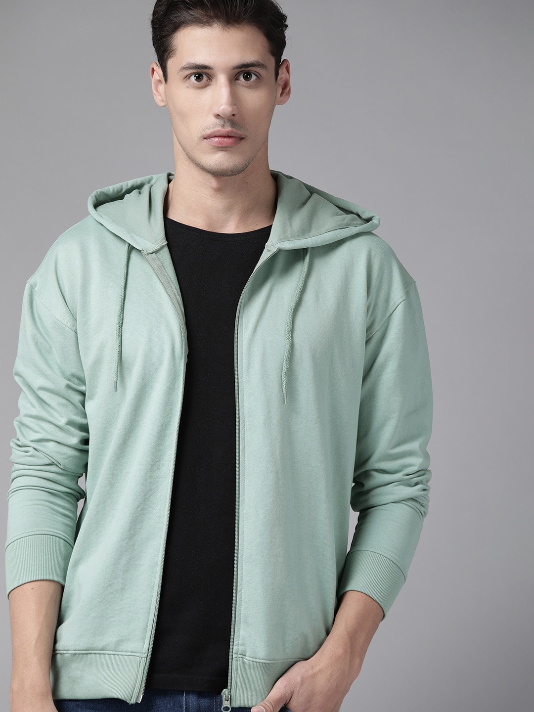 

The Roadster Lifestyle Co Men Green Hooded Relaxed Fit Sweatshirt