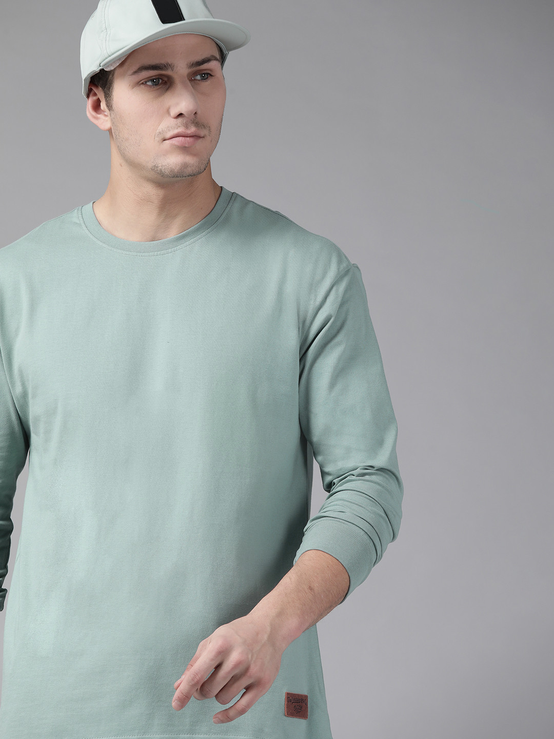 

The Roadster Lifestyle Co Men Sea Green Solid Pure Cotton T-shirt