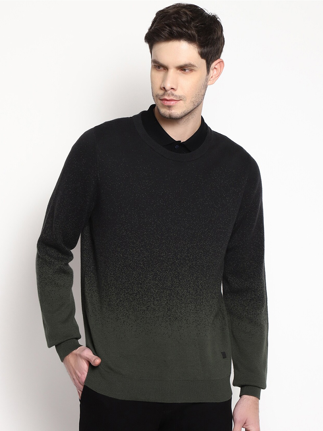 

Blackberrys Men Olive Pure Cotton Solid Pullover Sweater