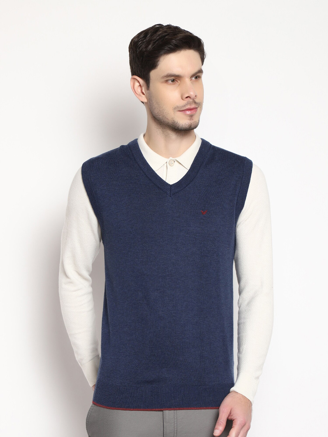 

Blackberrys Men Blue Solid Sweater Vest