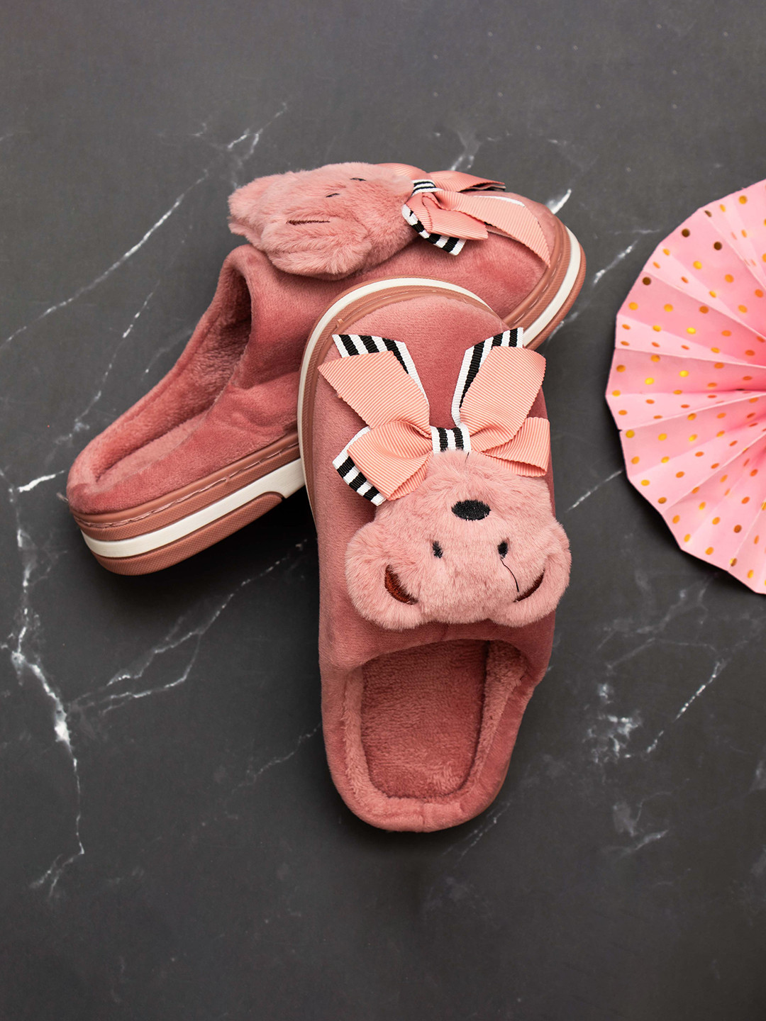 

Brauch Women Pink & White Room Slippers