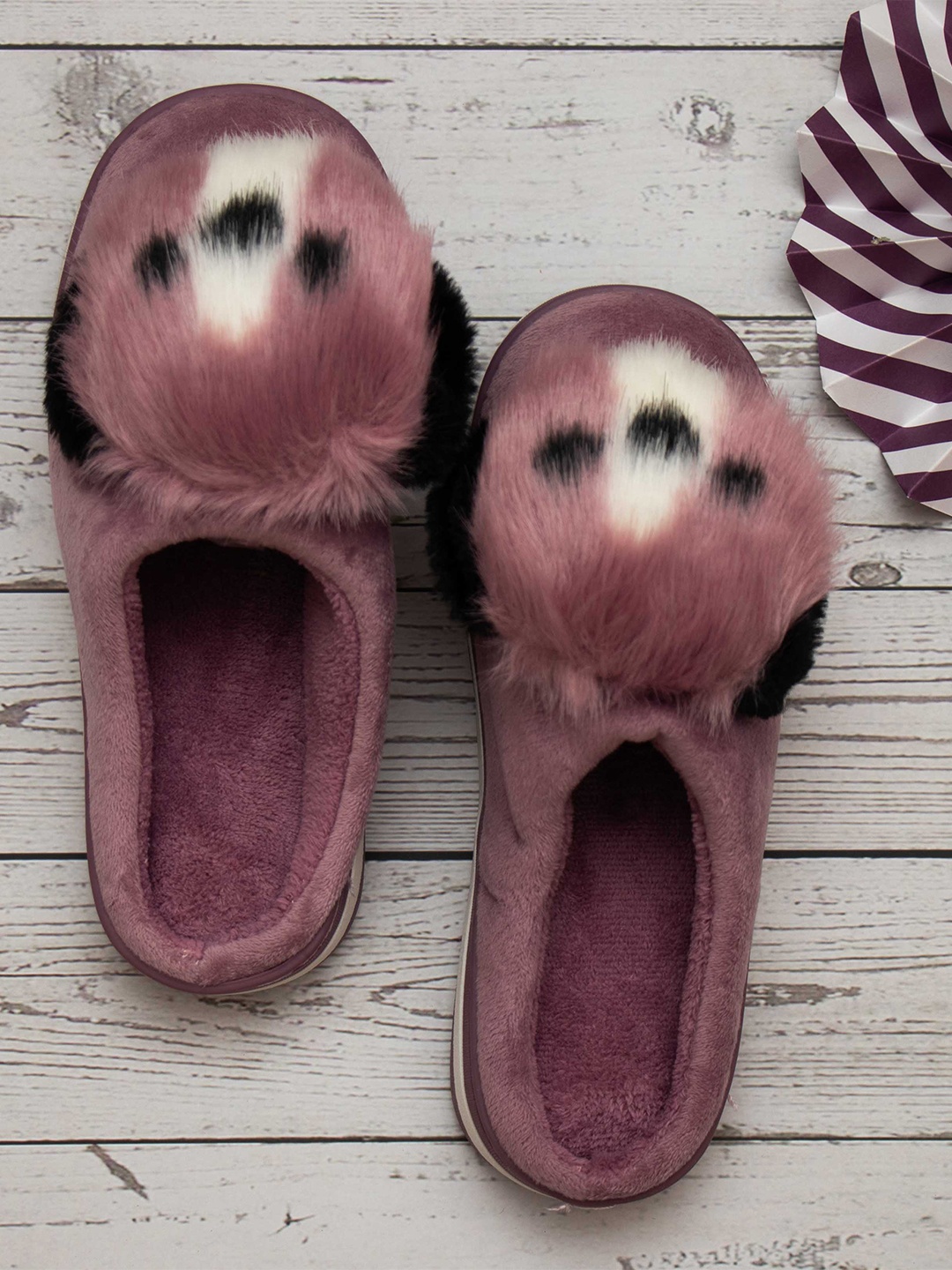 

Brauch Women Purple & Black Embellished Room Slippers