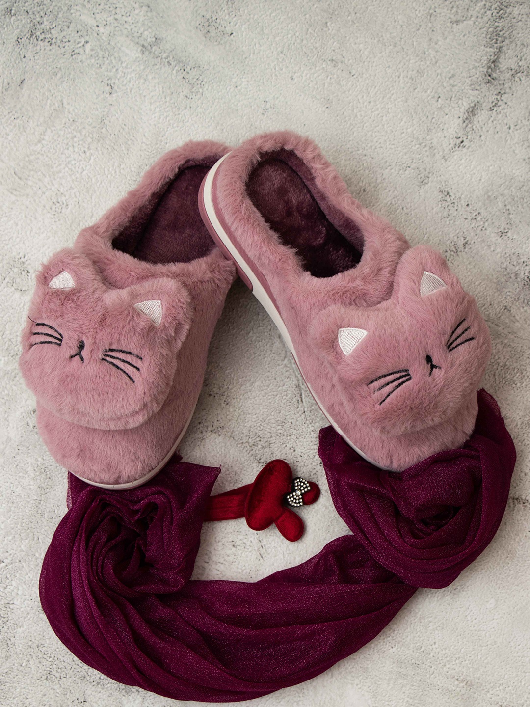 

Brauch Women Purple & White Room Slippers