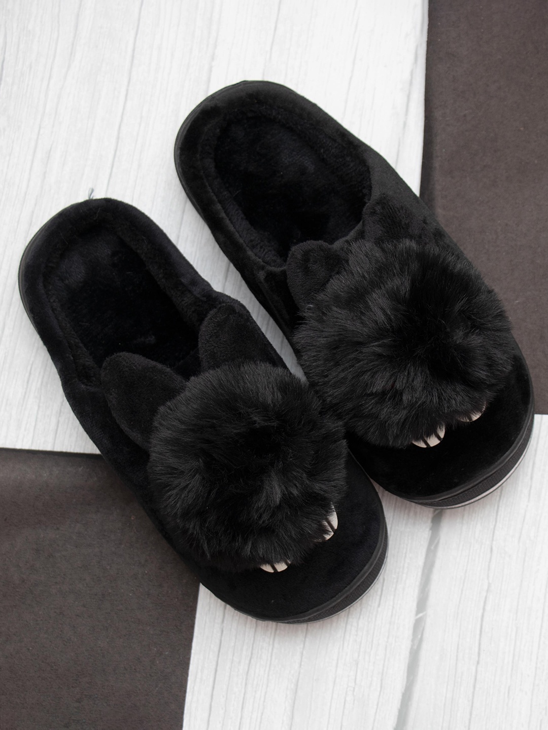 

Brauch Women Black Embellished Room Slippers