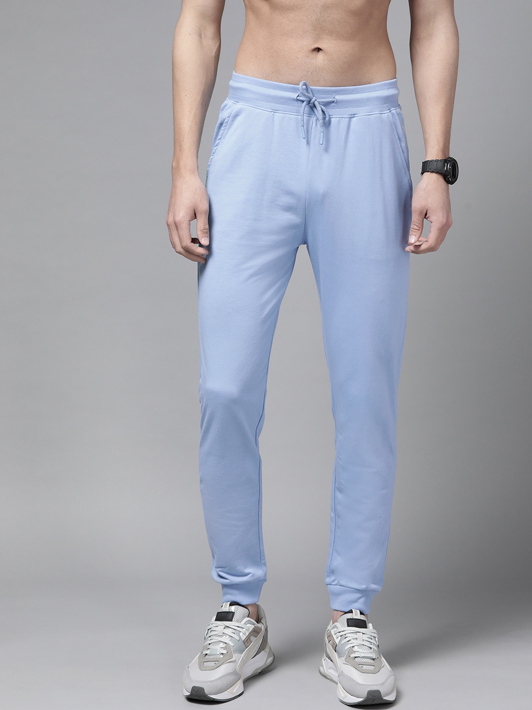 

Roadster Men Blue Solid Joggers