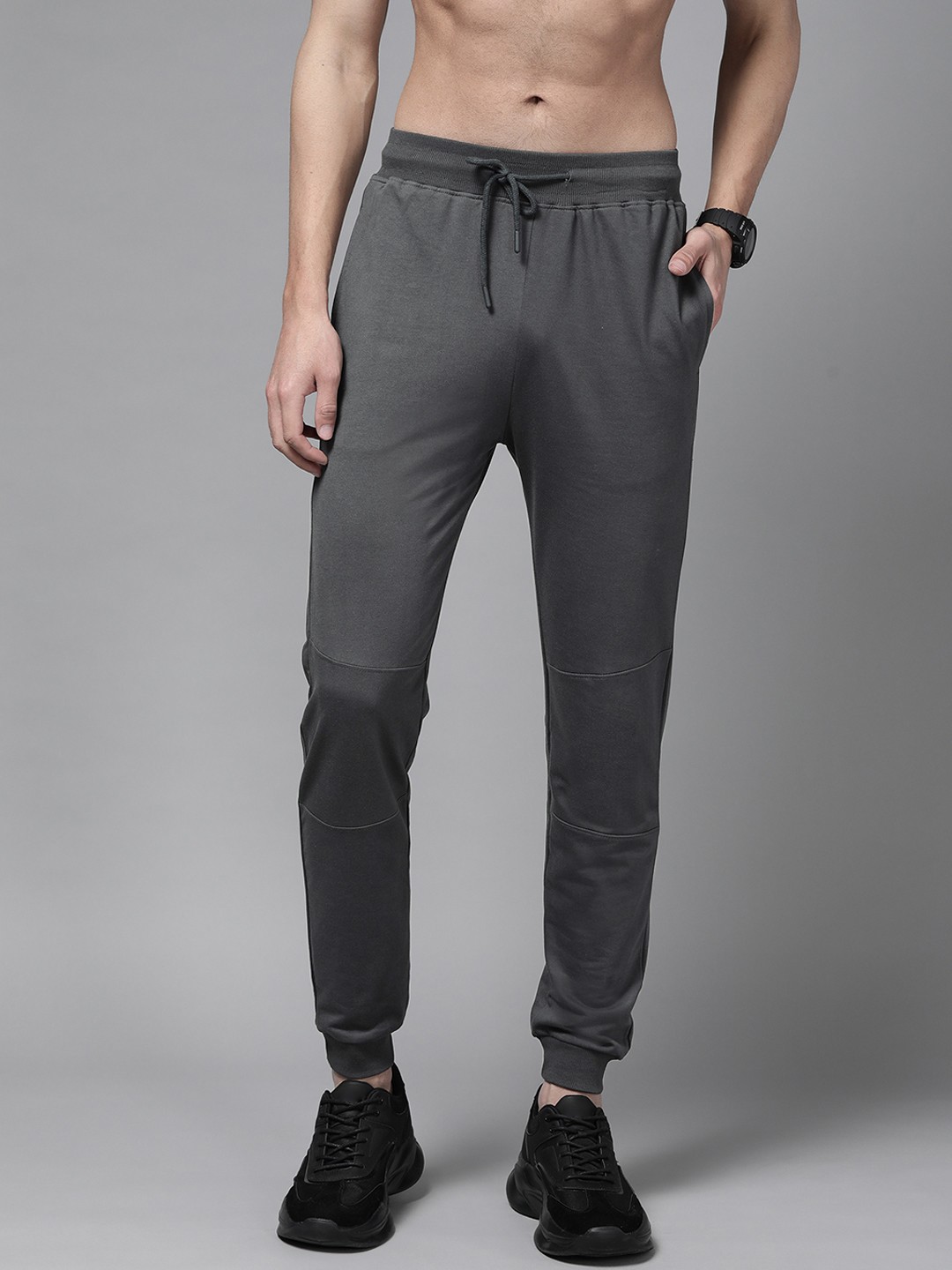 

The Roadster Lifestyle Co Men Grey Solid Joggers
