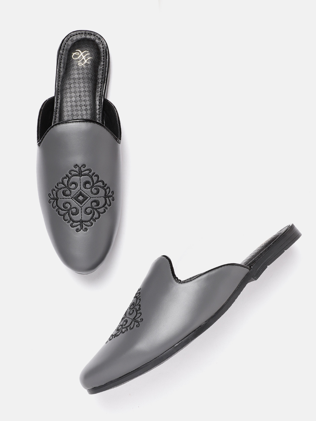 

House of Pataudi Men Grey Handcrafted Embroidered Mules
