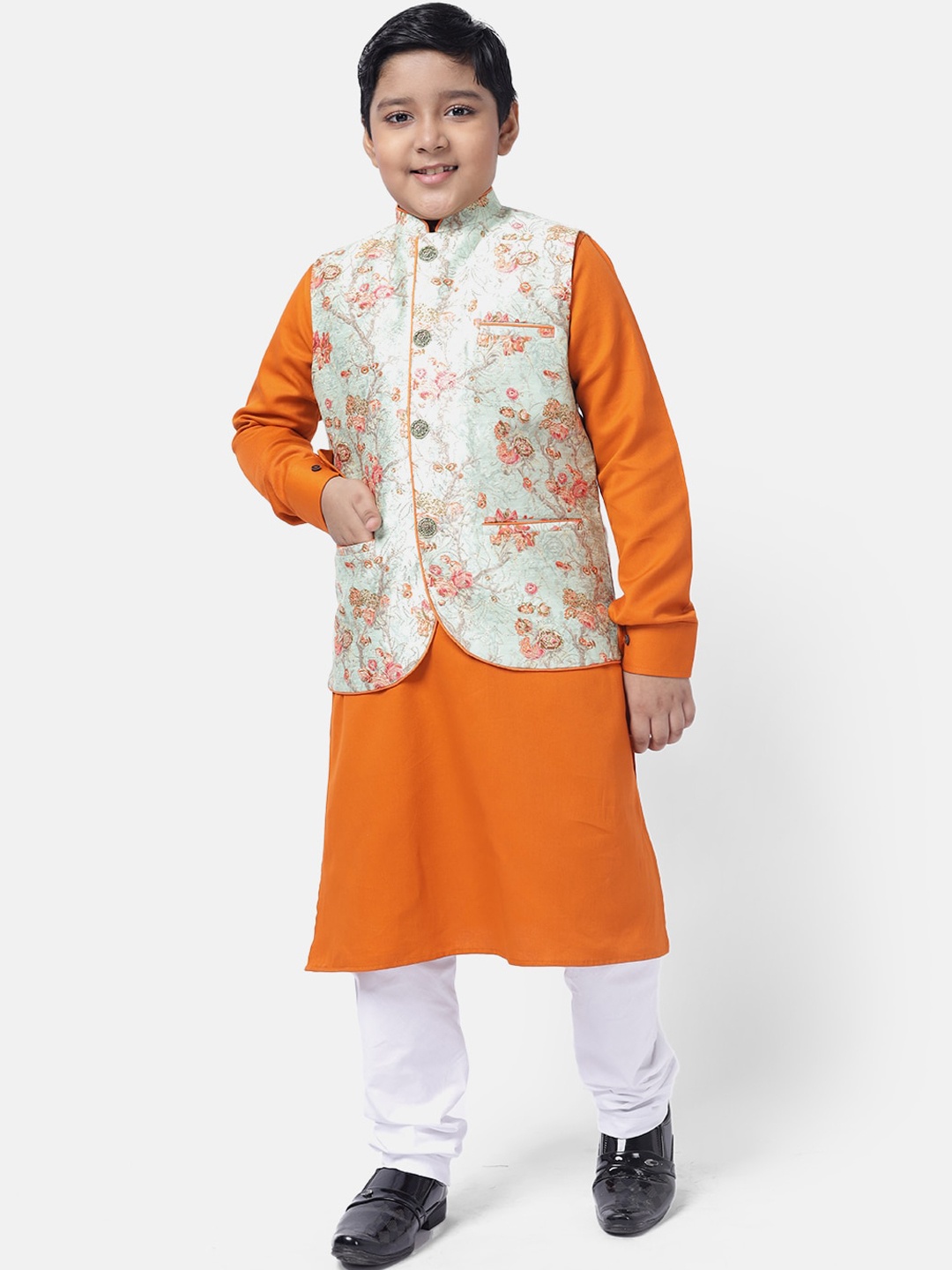 

NAMASKAR Boys Gold-Toned Floral Pure Cotton Kurta with Churidar