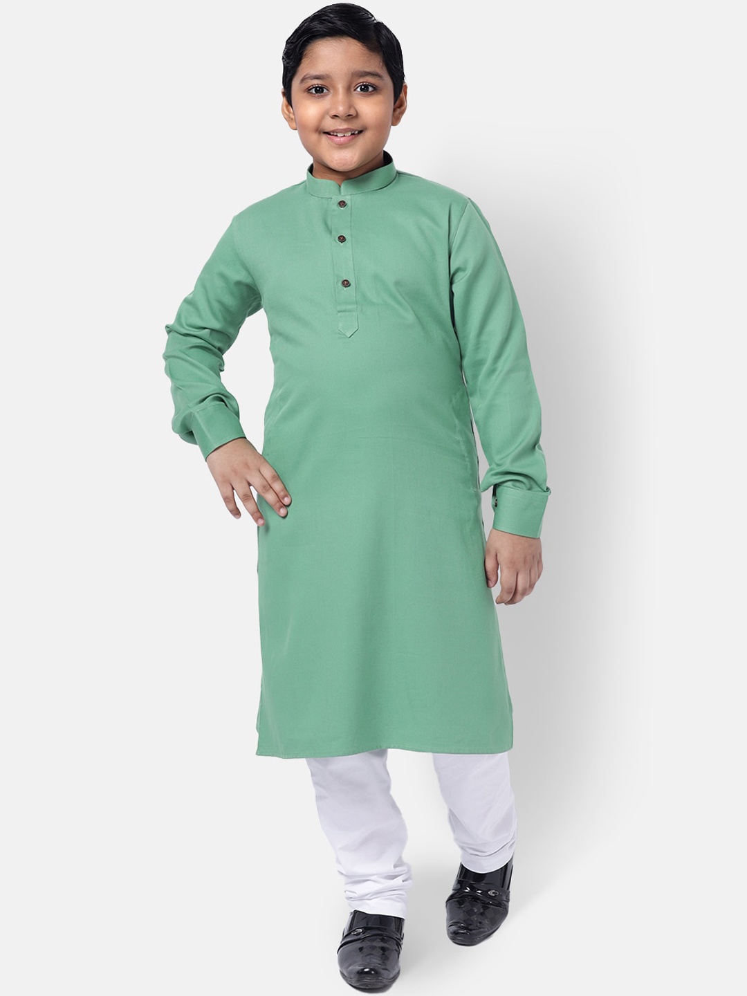 

NAMASKAR Boys Solid Cotton Kurta with Churidar, Green