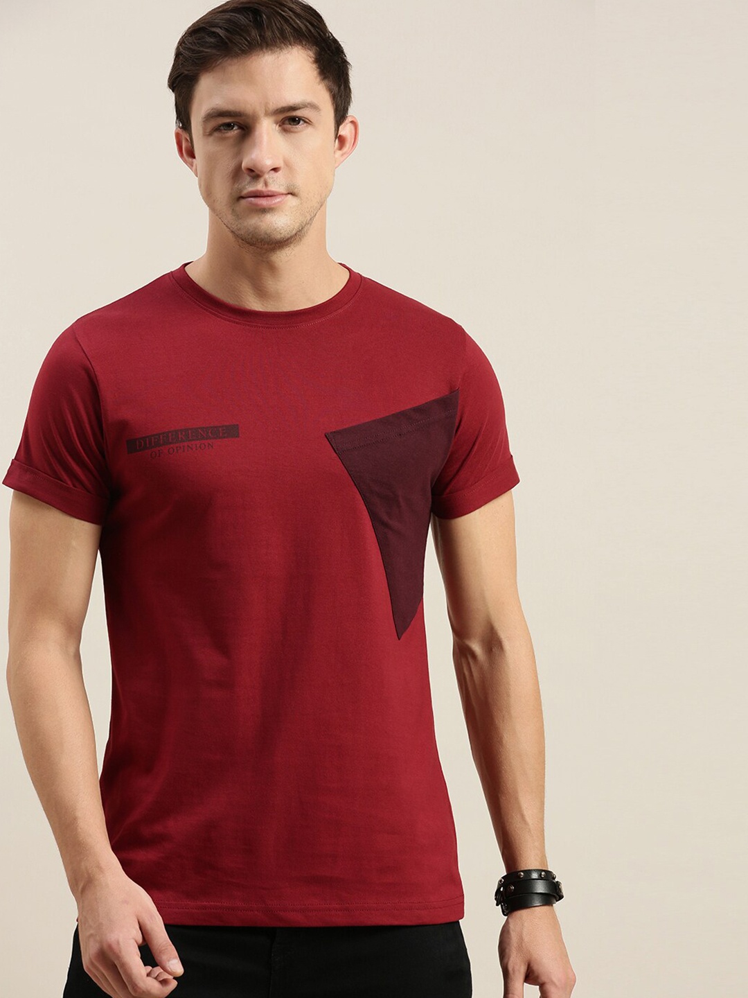 

Difference of Opinion Men Maroon Colourblocked Cotton T-shirt