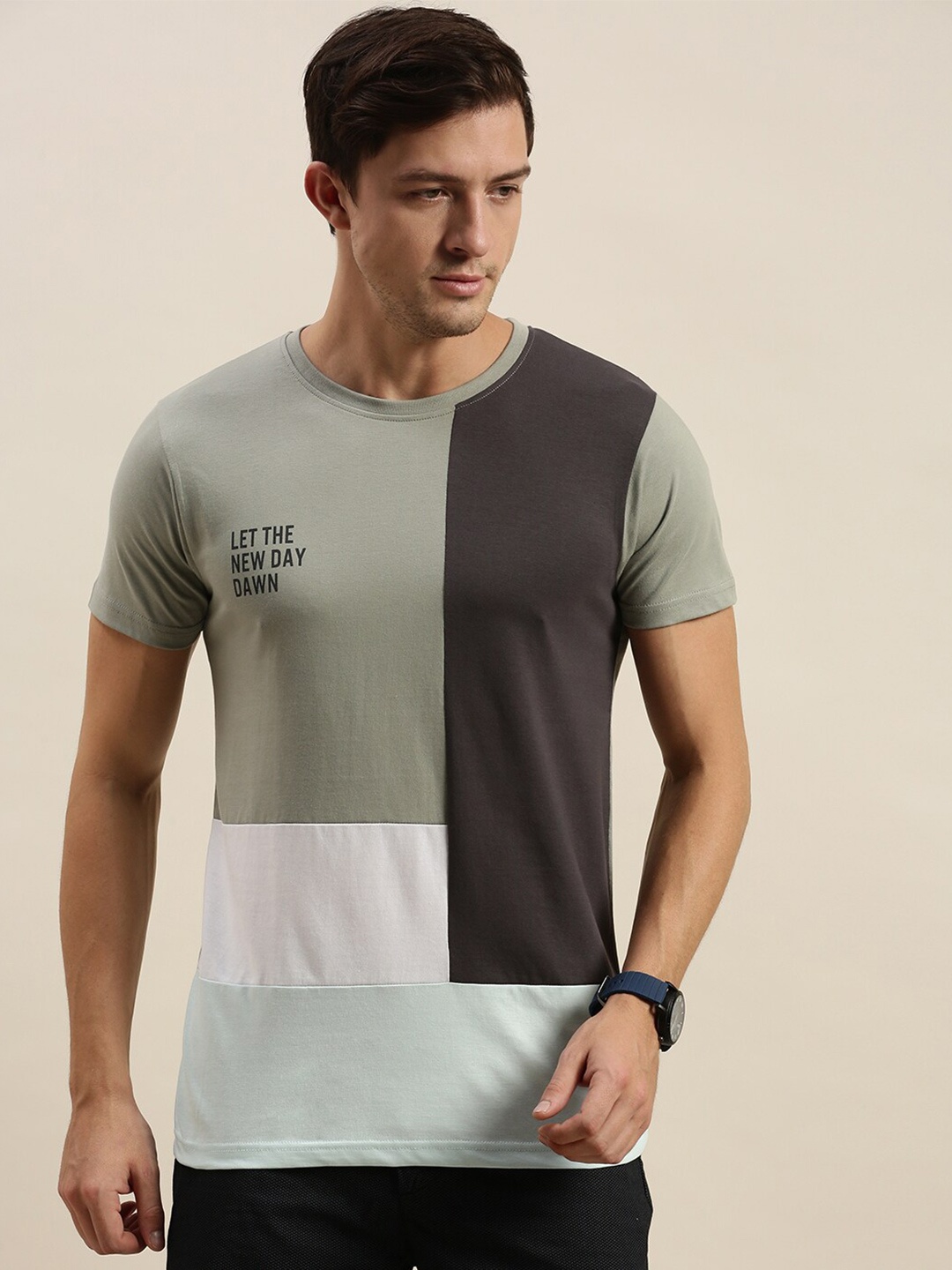 

Difference of Opinion Men Grey Typography Pockets T-shirt