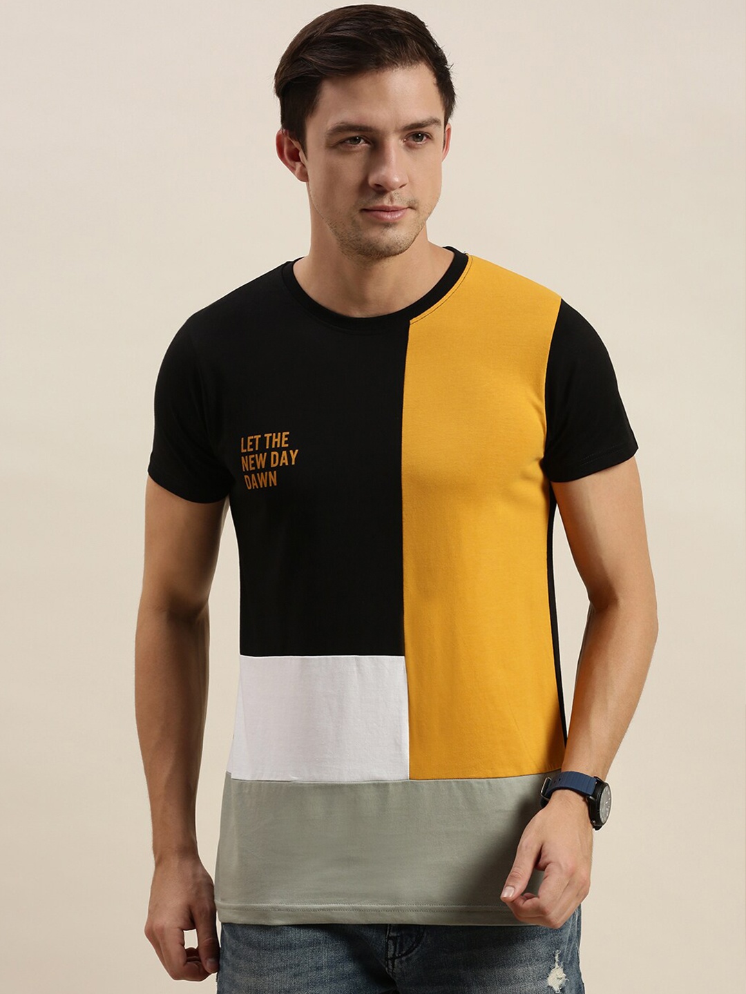 

Difference of Opinion Men Black Colourblocked Applique T-shirt