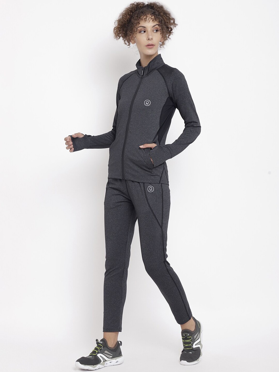 

Chkokko Women Grey Melange & Black Solid Sports Tracksuit