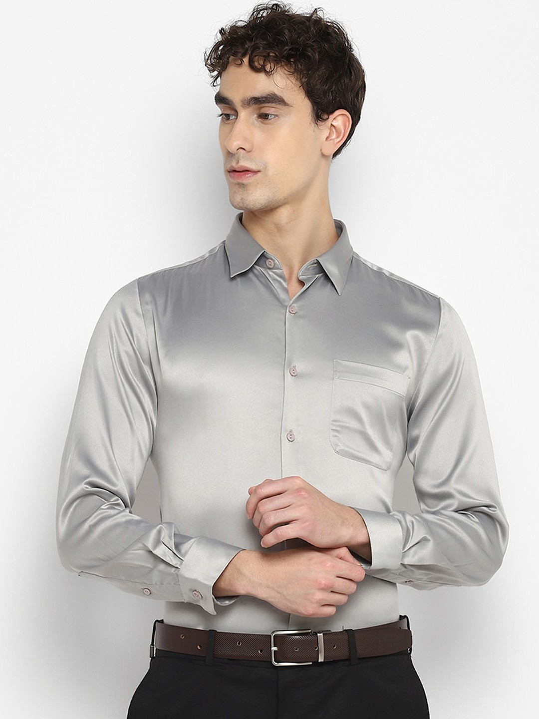 

Turtle Men Silver-Toned Solid Formal Shirt