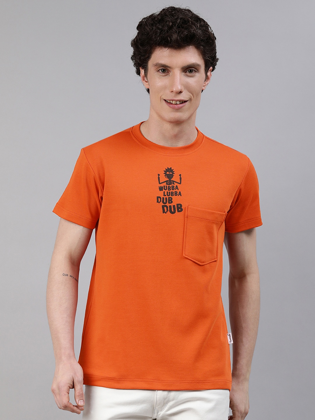 

Yuvraah Men Orange Solid Round Neck T-shirt with Print Detail