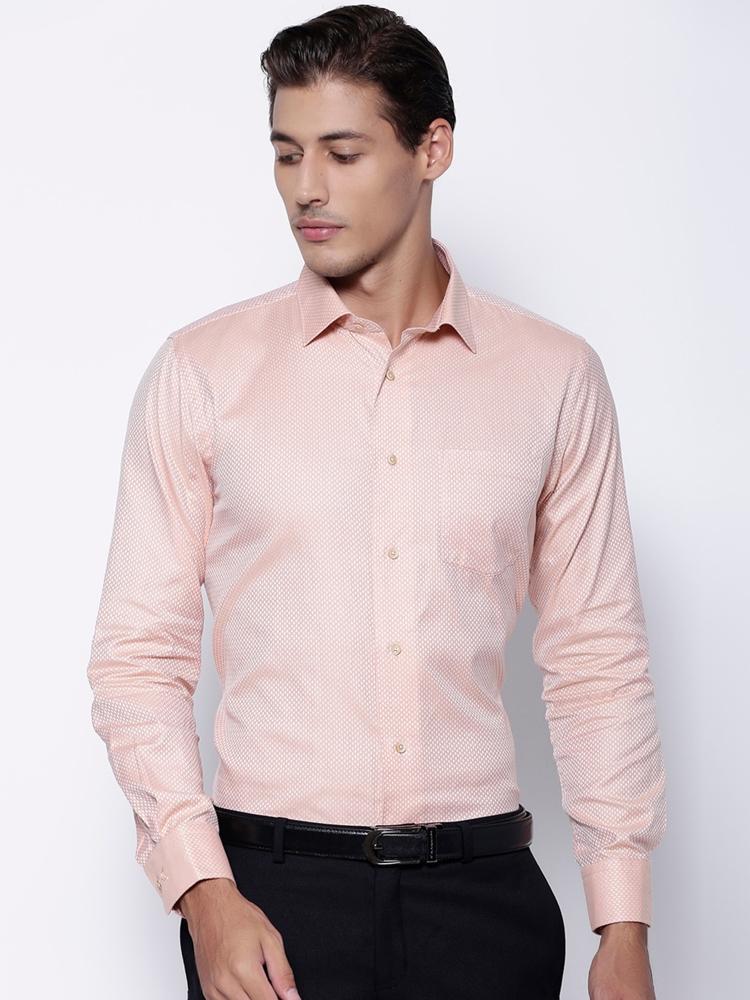 

Blackberrys Men Peach-Coloured India Slim Fit Opaque Cotton Formal Shirt