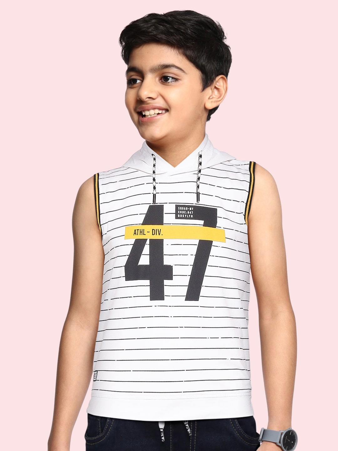 

RUFF Boys White Varsity Printed Slim Fit T-shirt