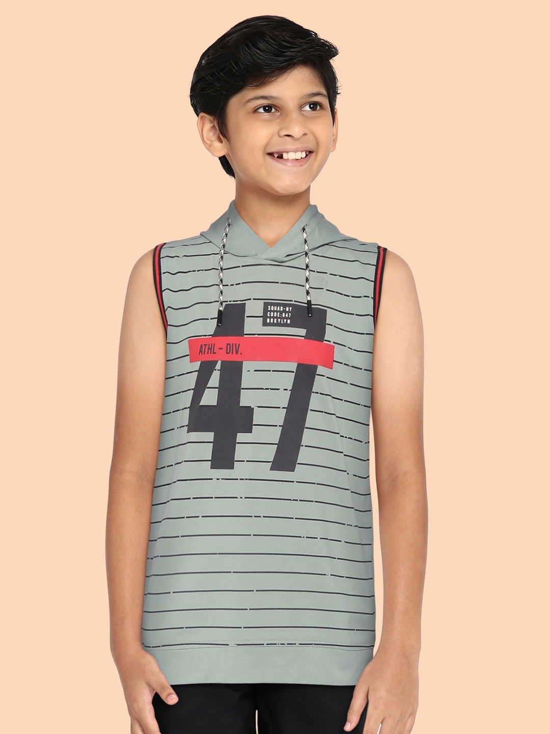 

RUFF Boys Green Varsity Printed Slim Fit T-shirt
