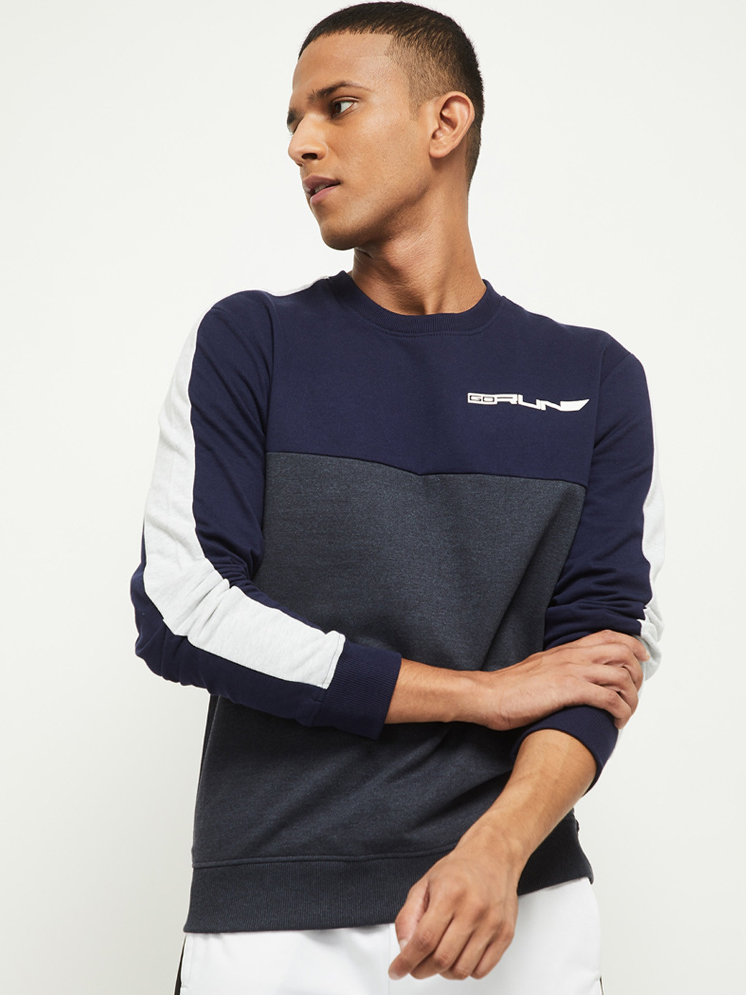 

max Men Blue Colourblocked Sweatshirt