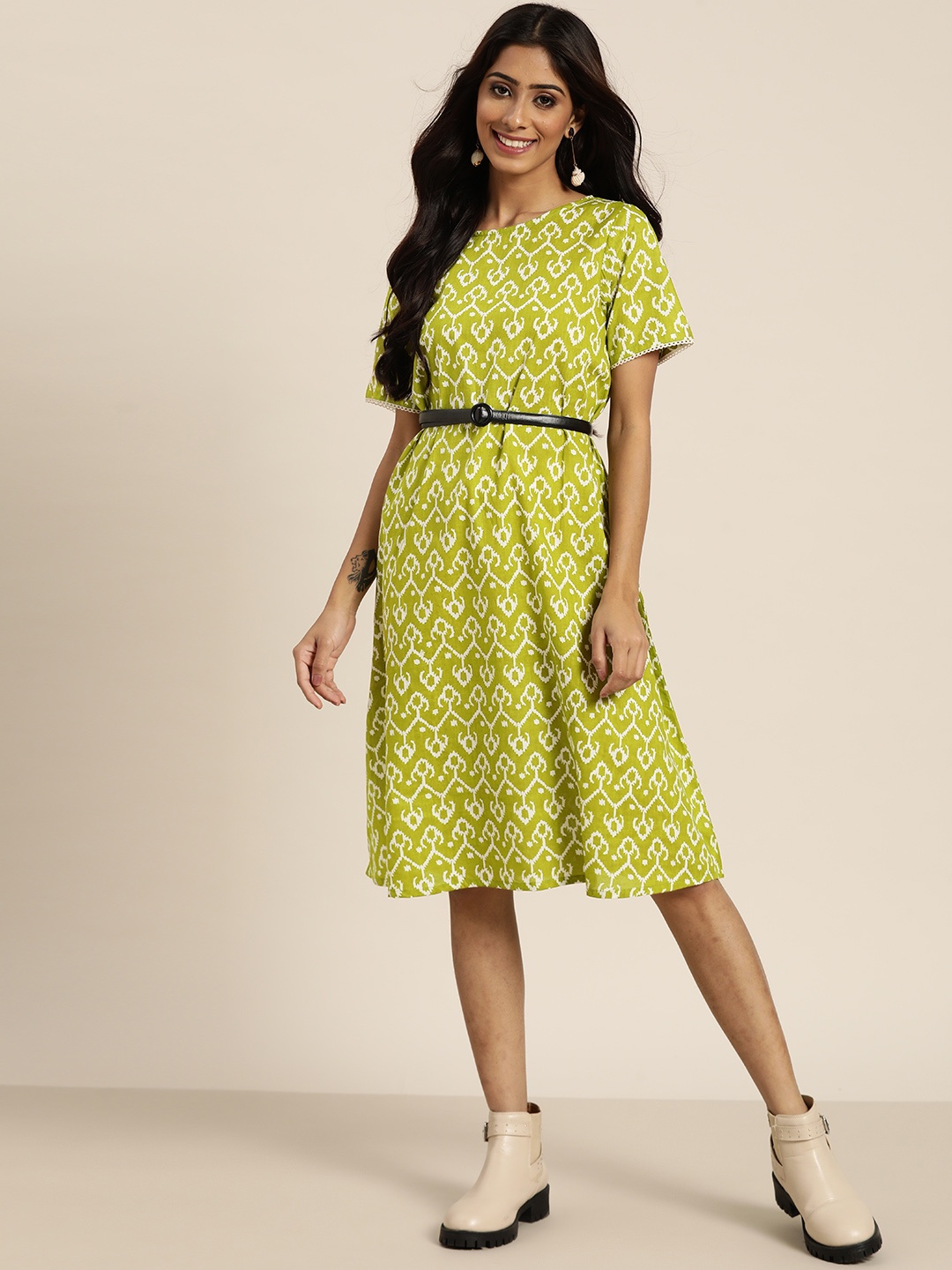 

Sangria Lime Green & White Pure Cotton Ethnic Motifs A-Line Midi Dress